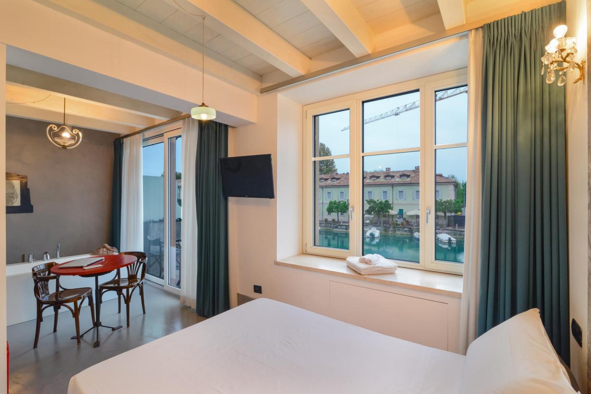 Cabanon Urban Apartments Peschiera del Garda Exterior photo