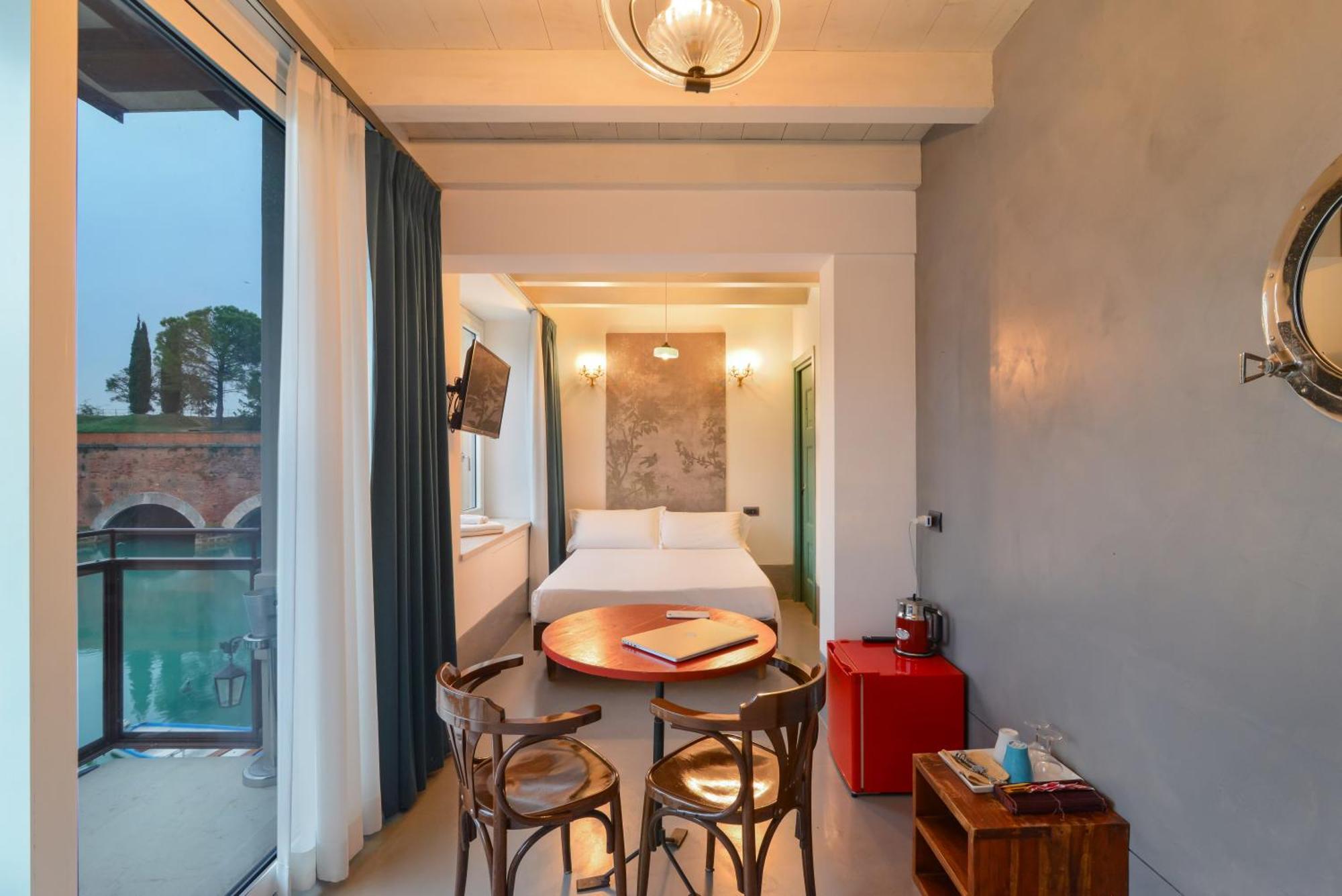 Cabanon Urban Apartments Peschiera del Garda Exterior photo