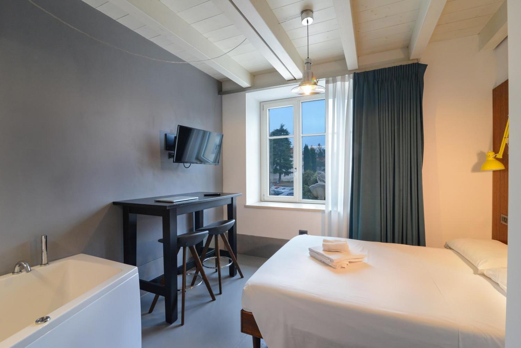 Cabanon Urban Apartments Peschiera del Garda Exterior photo